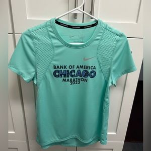 Nike 2023 Bank of America Chicago Marathon official race shirt~small